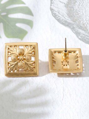 Gold Hawaiian Ulu Quilt Stud Earrings